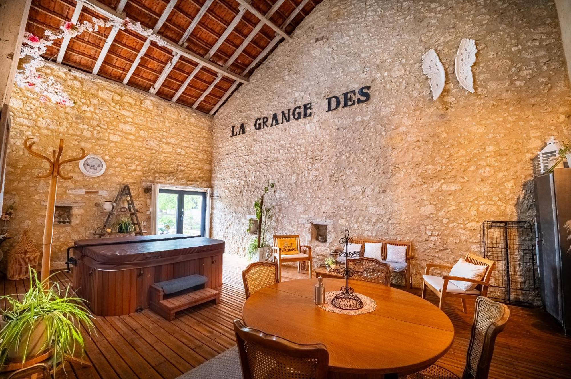 La Grange Des Anges Villa Blanc  Exterior photo